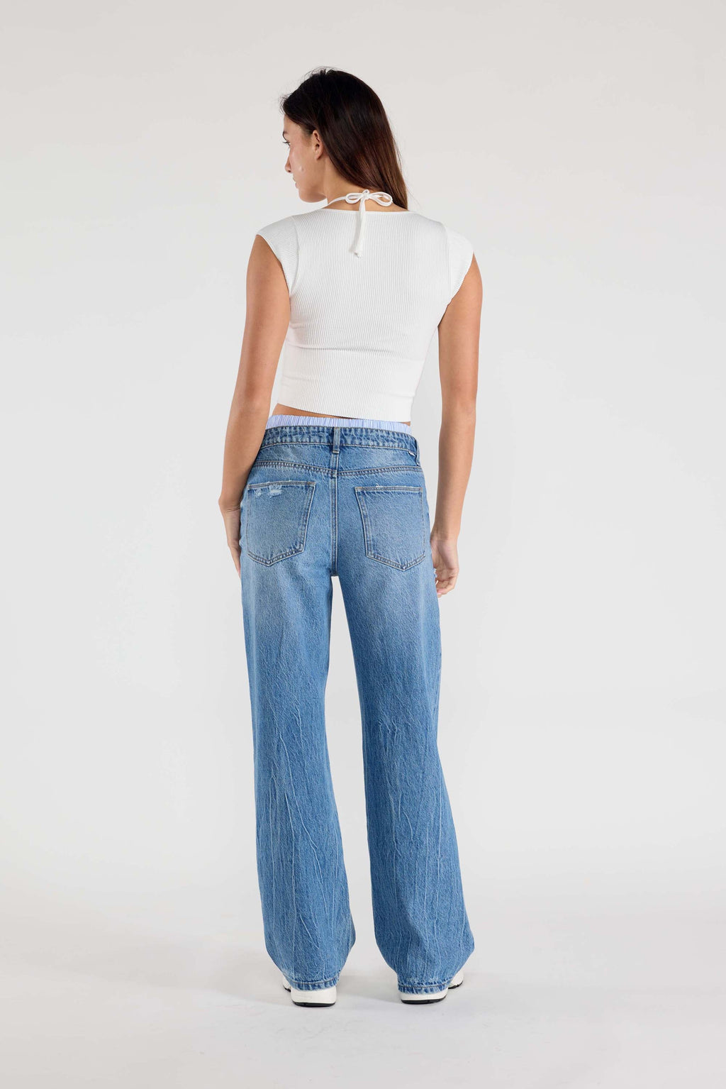Low Waist Relaxed Straight Jeans with Tie Wash — additional view 6