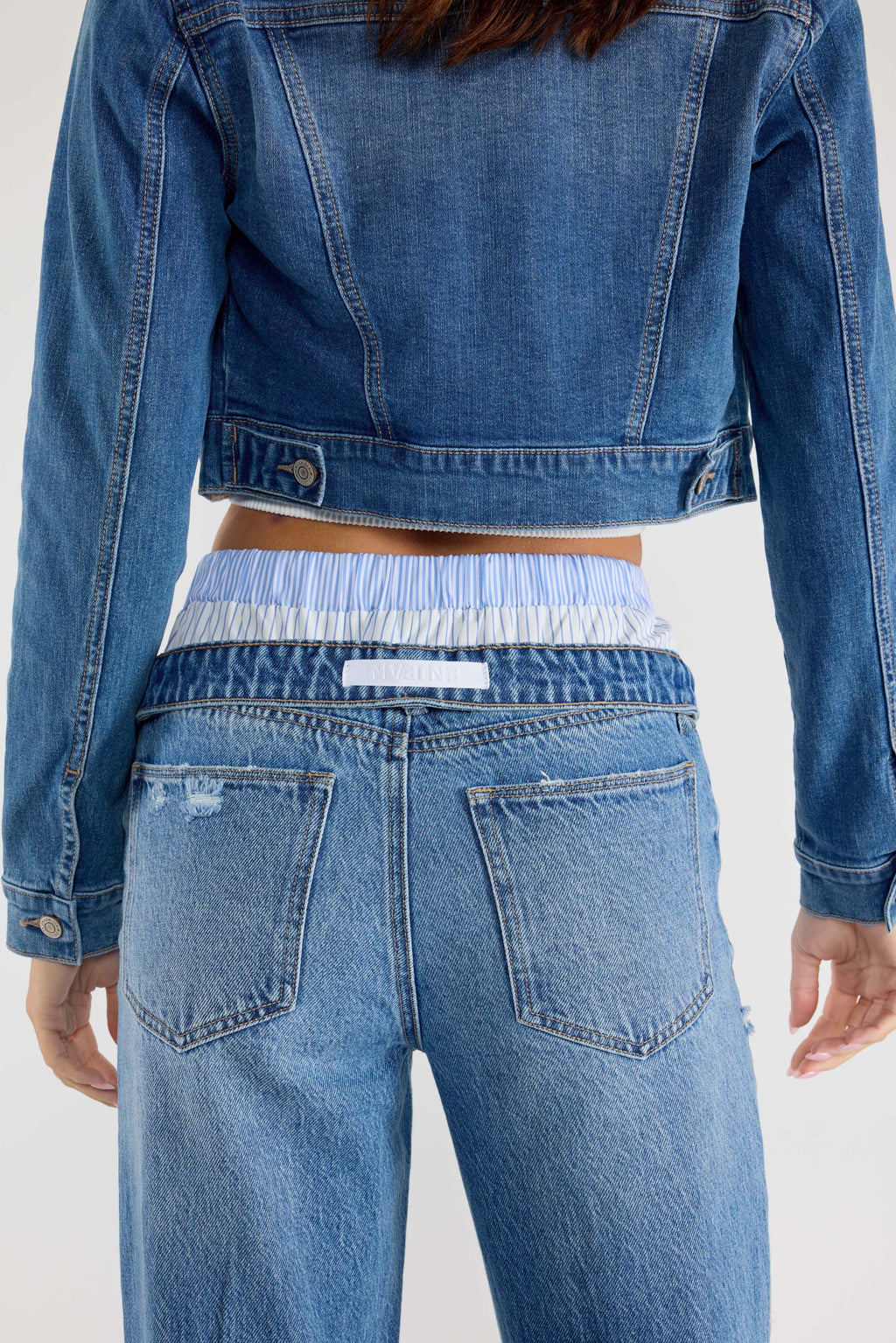 Low Waist Relaxed Straight Jeans with Tie Wash — additional view 9