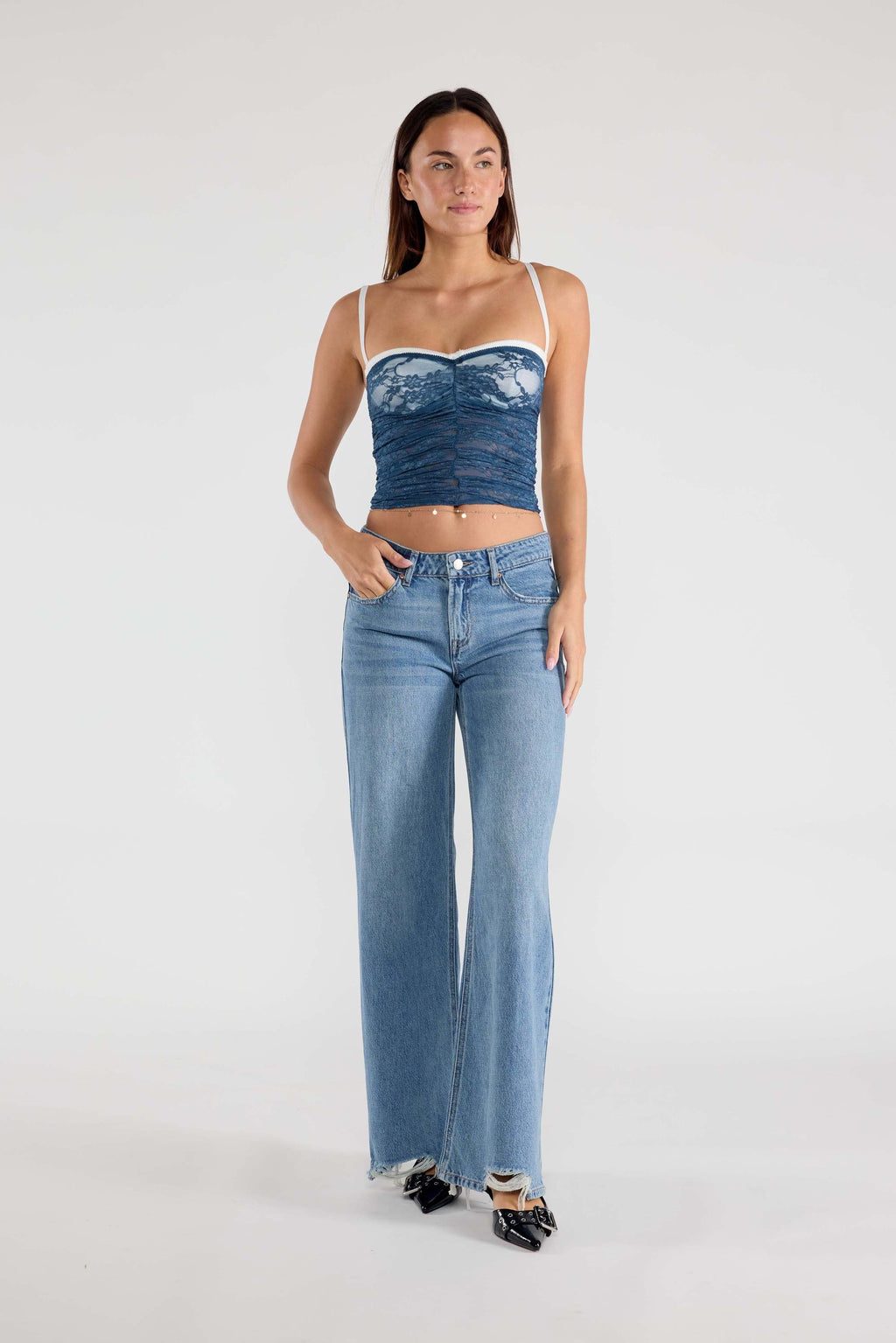Low Waist Baggy Wide Leg Jeans with Chewed Hem — additional view 3