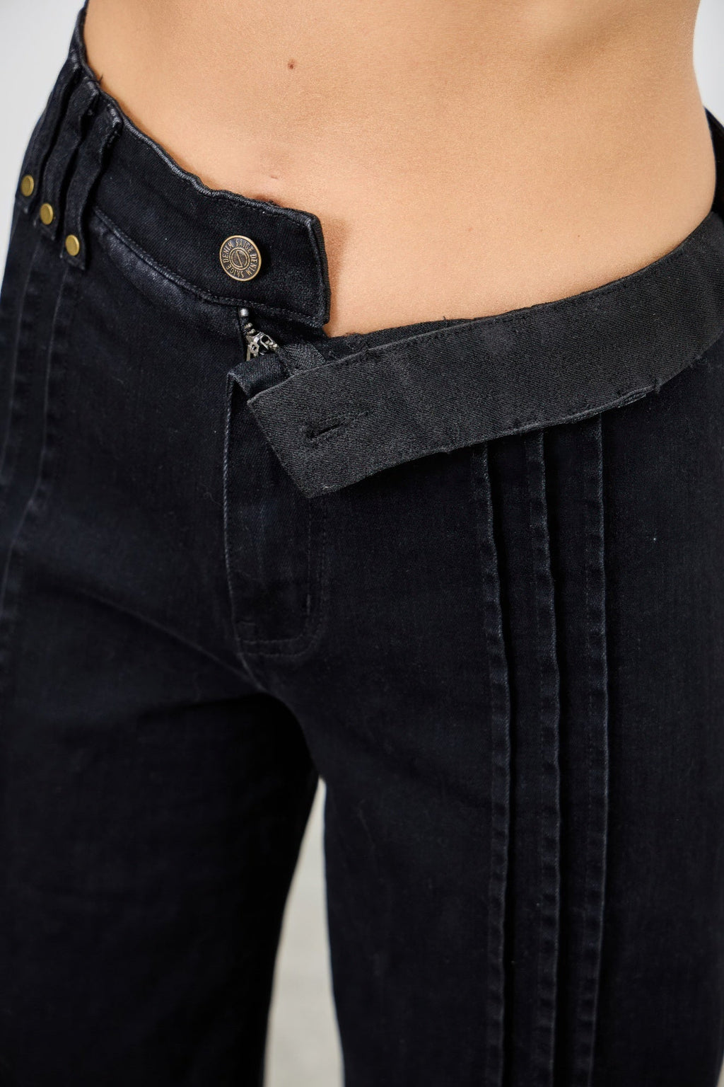 Front-Pleat Straight Jeans — additional view 8