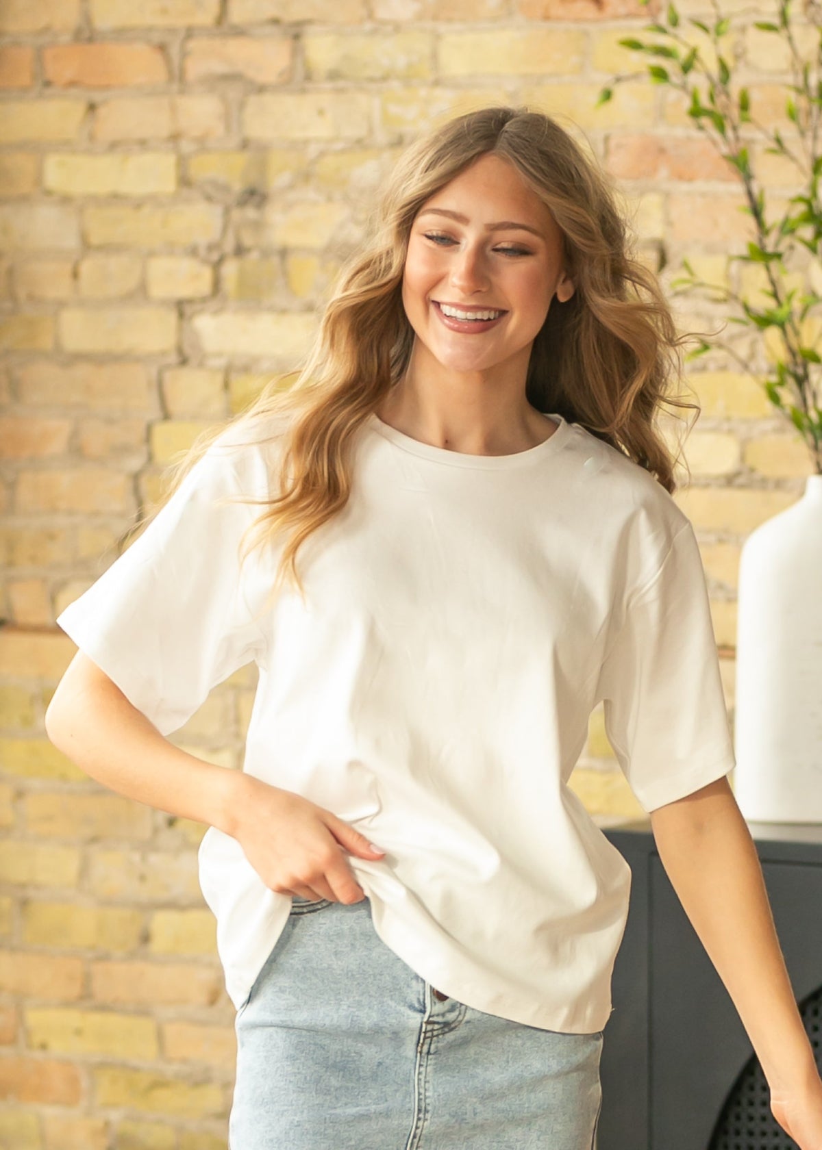 Short Sleeve White Essential Relaxed T-shirt