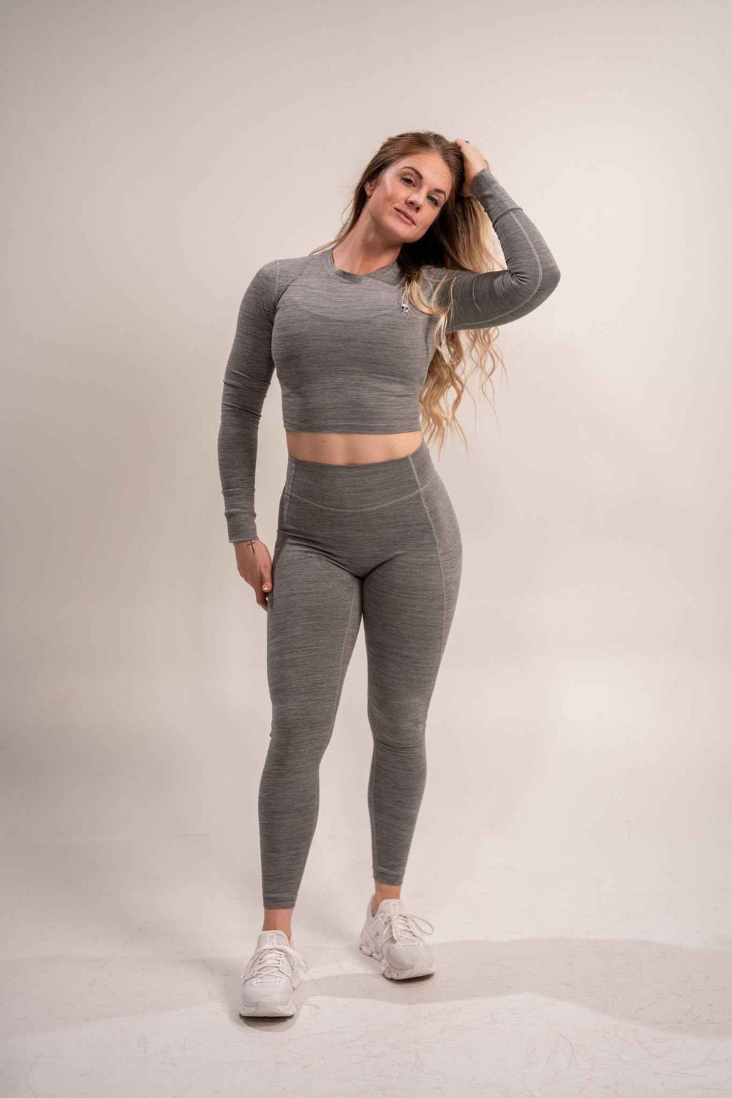 DEBUT CROP LONG SLEEVE