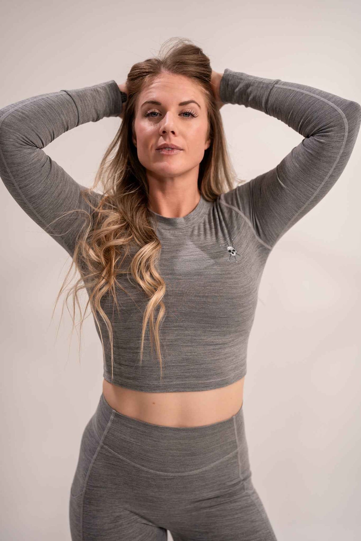 DEBUT CROP LONG SLEEVE